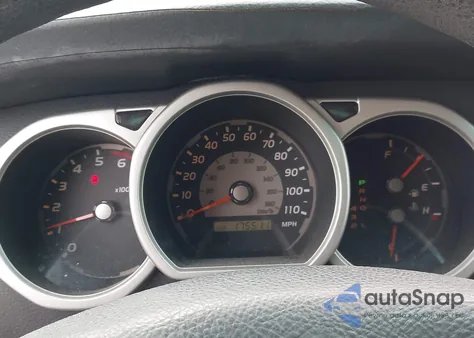 2005 Toyota 4Runner Sr5 V6 z USA, uszkodzony, nr VIN JTEZU14R050060986